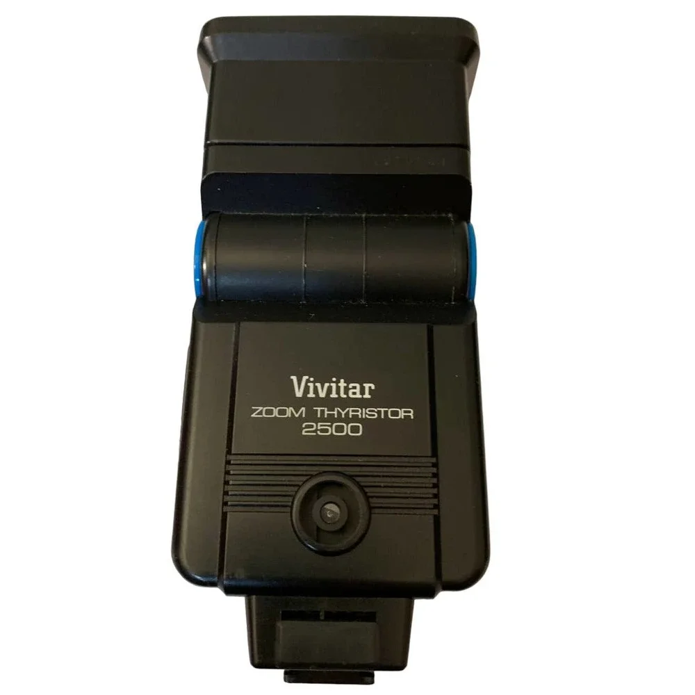 VIVITAR 2500 Zoom Thyristor shoe mount universal electronic flash tilt UNTESTED